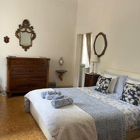 A Casa Del Console Apartment Mondello Luaran gambar